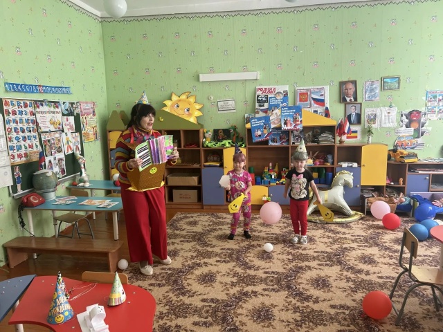 ☀️ 🎶🎈 В группе кратковременного пребывания «Солнышко» прошел веселый праздник детства!